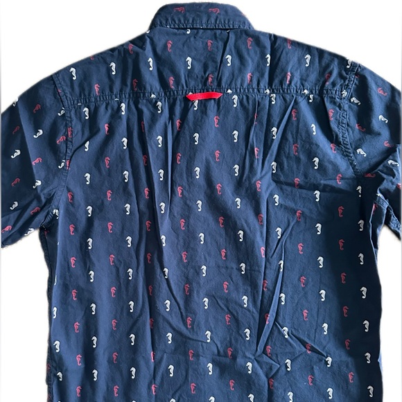 Alexander Julian Navy and Red Patterned Shirt 100% cotton - Picture 2 of 3